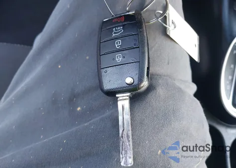 2019 Kia Soul z USA, uszkodzony, nr VIN KNDJN2A24K7642961